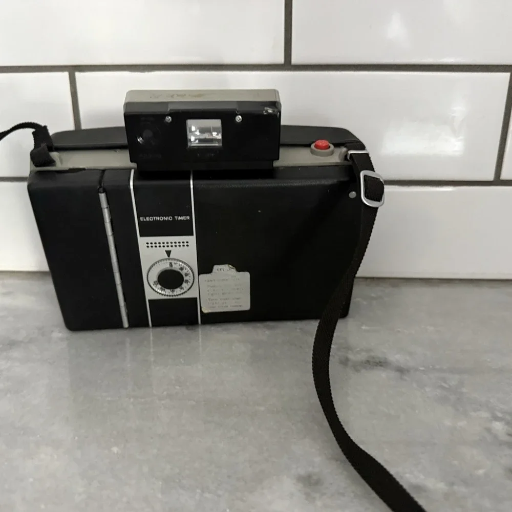 Vintage Polaroid 335 Automatic Land Camera Leather Case, Flash, Manuals Extras‎